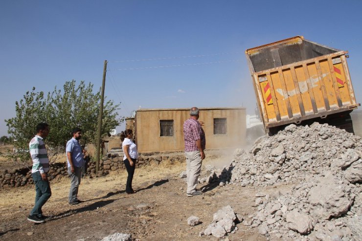 Bağlar Belediyesinin yol çalışmaları devam ediyor