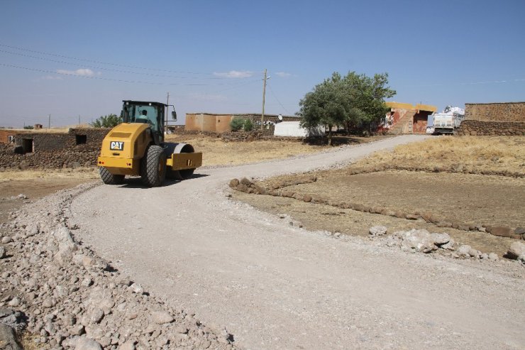 Bağlar Belediyesinin yol çalışmaları devam ediyor