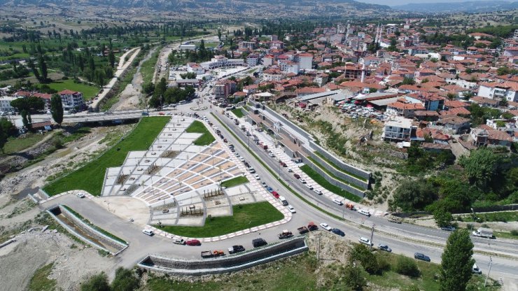 Selendi Kent Meydanı tamamlandı