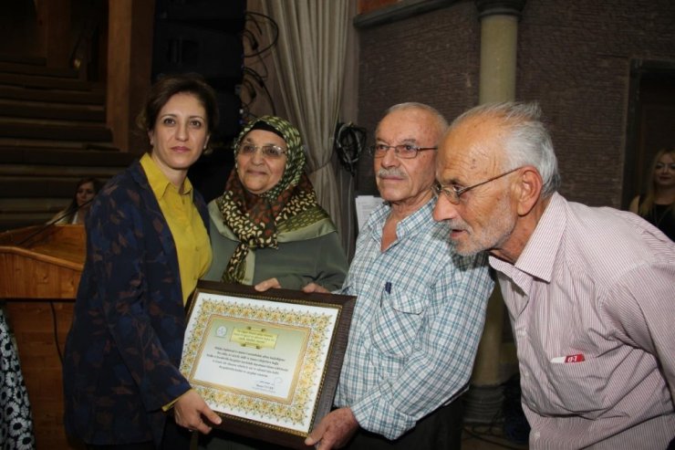 Nevşehir’de yarım asırlık çiftlere teşekkür plaketi verildi