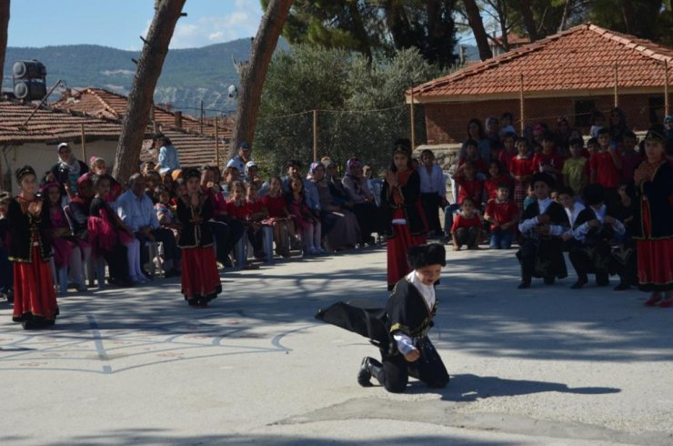 Selendi’de İlköğretim Haftası kutandı