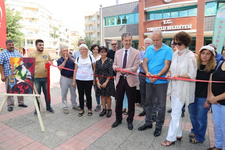 Resim sergisinin açılışını Başkan Şirin gerçekleştirdi