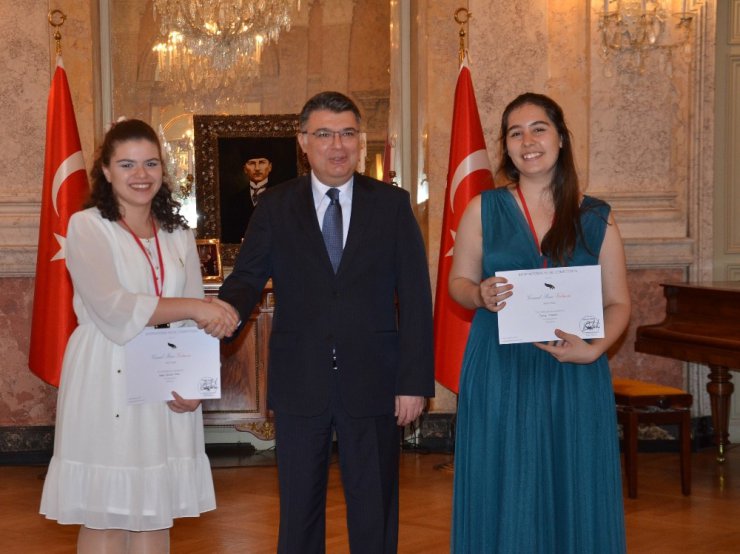 Avusturya’dan Türk piyanistlere çifte ödül