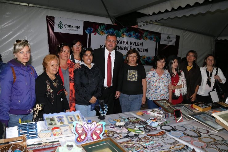 Kadın emeği festivali türkülerle başladı