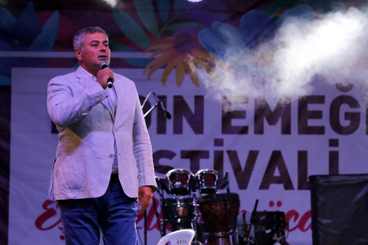 Kadın emeği festivali türkülerle başladı