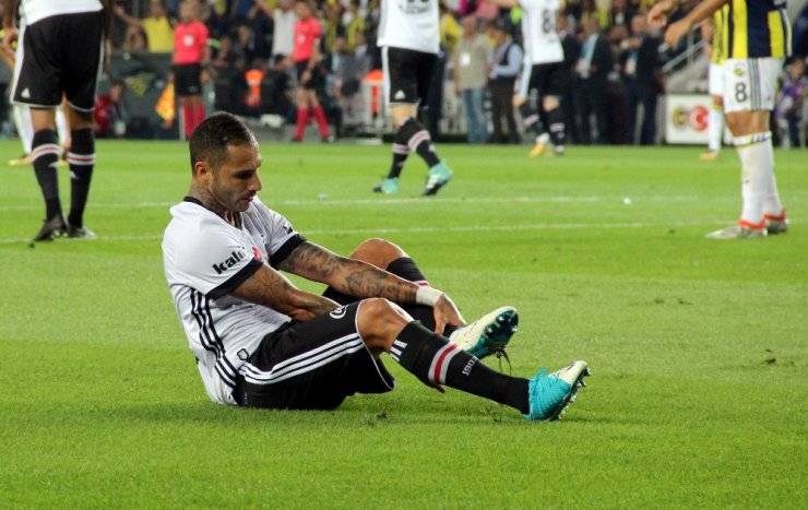 Quaresma 2 dakikada kırmızı kart gördü