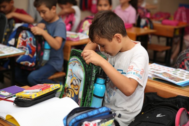 ’Bir Fotoğraf Bir Mutlu Çocuk’ projesiyle Somalı çocukları sevindirdiler