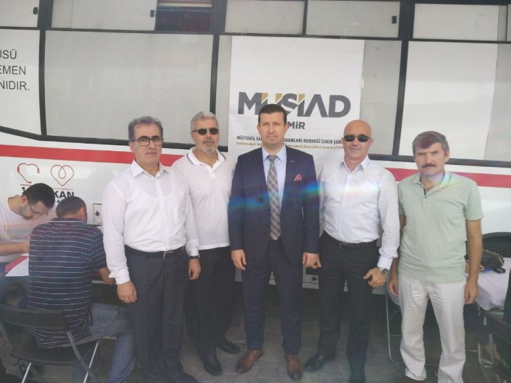 MÜSİAD İzmir’den güvenli kan teminine devam ediyor