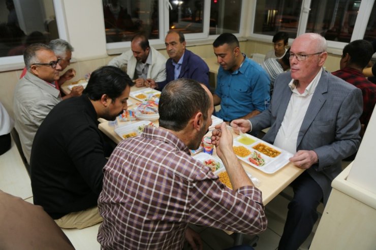 Odunpazarı Belediyesi’nden 10 Muharrem iftar yemeği