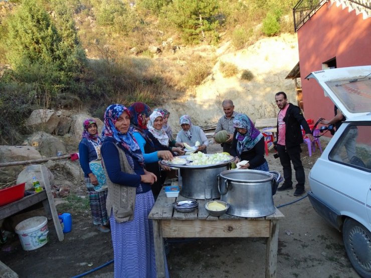 Orman köylülerinden şükür yemeği