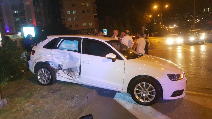 Samsun’da ambulans otomobil ile çarpıştı: 1 yaralı