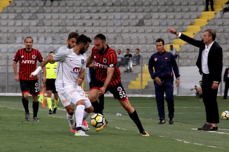 Süper Lig: Gençlerbirliği: 0 - Medipol Başakşehir: 0 (İlk yarı)