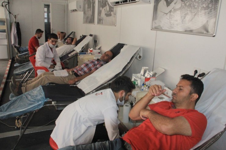 Kızılay Hakkari’de kan bağışı kampanyası başlattı