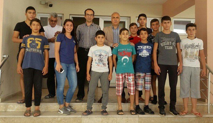 Vali Karahan gençlik merkezini ziyaret etti