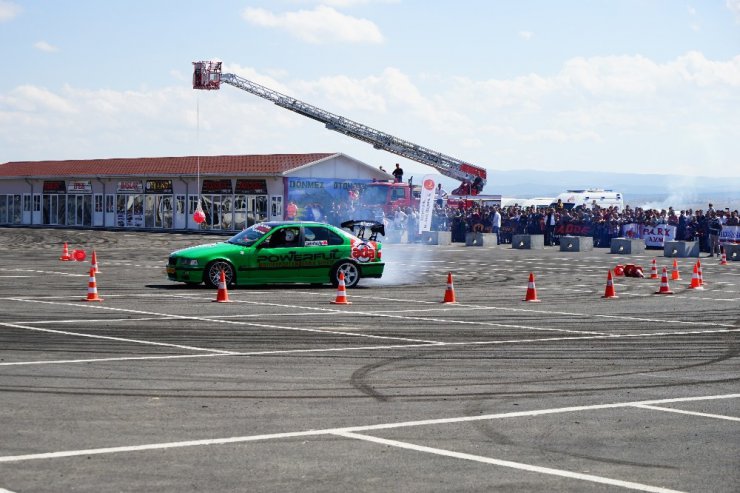 Kastamonu’da drift gösterileri nefes kesti