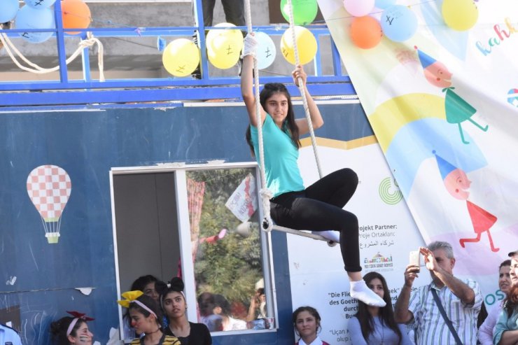 Nusaybin’de festival sürüyor