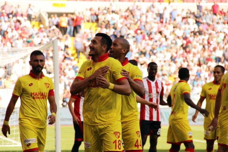 Süper Lig: D.G Sivasspor: 2 - Göztepe: 3 (Maç sonucu)