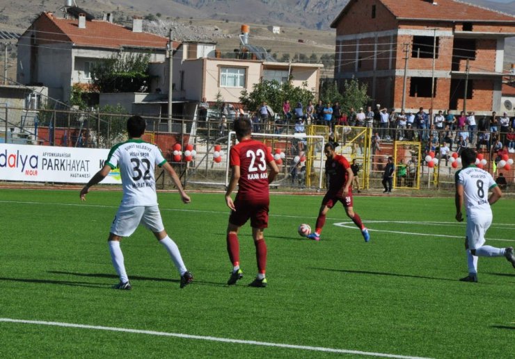 Sandıklıspor, Şuhut Belediye Hisarspor maçı golsüz tamamlandı