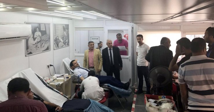 AK Parti İl Başkanı Gür’den kan bağışı