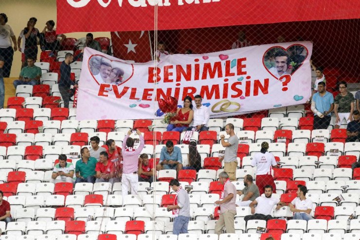 Süper Lig: Antalyaspor: 2 - Osmanlıspor: 0 (İlk yarı)