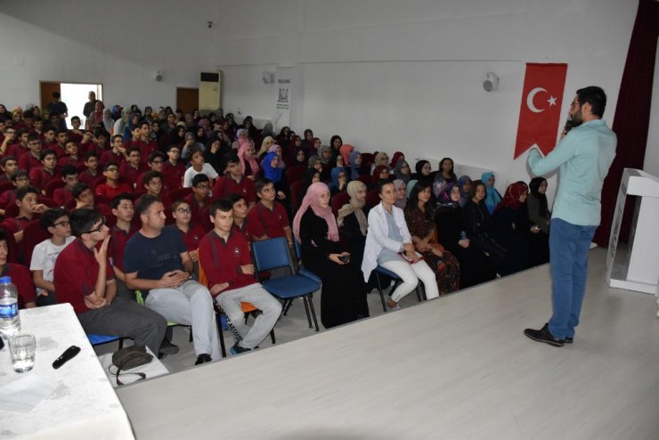 12’nci sınıf öğrencilerine ‘motivasyon’ semineri