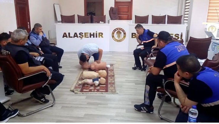 Alaşehir’de zabıta personeline ilk yardım eğitimi