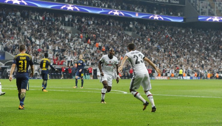 UEFA Şampiyonlar Ligi: Beşiktaş: 2 - RB Liebzig: 0 (İlk yarı)