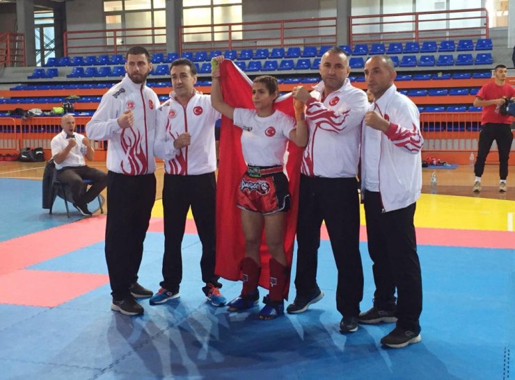 Haliliyeli Gökçe kickboks Balkan şampiyonu oldu