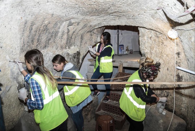 Nevşehir’de 800 yıllık kilisede duvar resmi sağlamlaştırma çalışmaları başladı