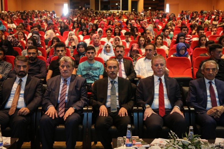 Cumhuriyet Üniversitesi’nde tanıtım günleri başladı