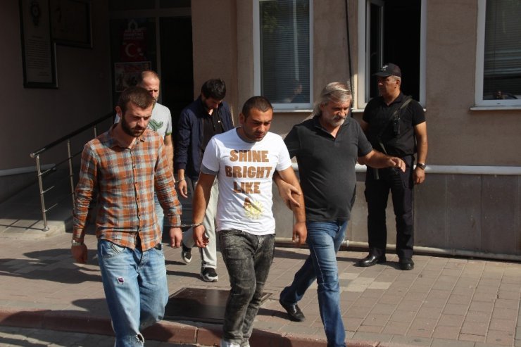 Gürcistan uyruklu kapkaççılar yakalandı