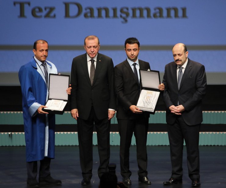 Akdeniz Üniversitesi’ne YÖK Üstün başarı ödülü