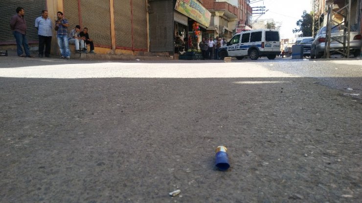 Sokak ortasında iki kardeşe silahlı saldırı: 1 ölü, 2 yaralı