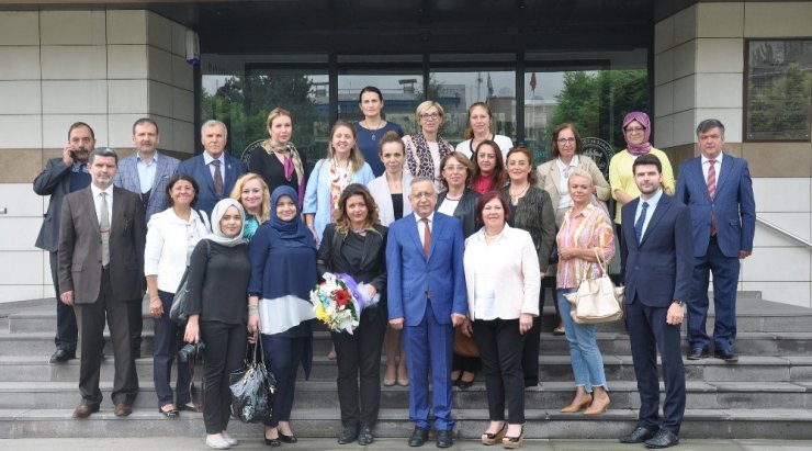 Bosna Hersekli iş kadınları İnegöl TSO’yu ziyaret etti