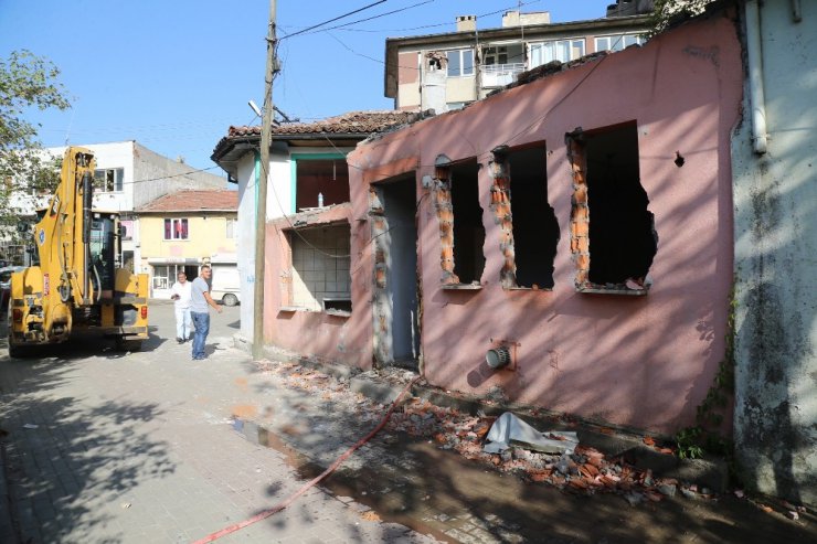 Bursa’da yapı stoğu yıkımlarla güçleniyor