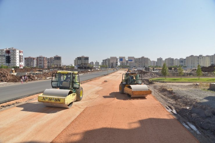 Büyükşehir belediyesinin asfalt çalışmaları sürüyor