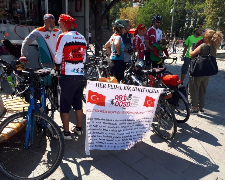 Lösemi hastası çocuklar için Adana’dan İstanbul’a pedal çeviriyor