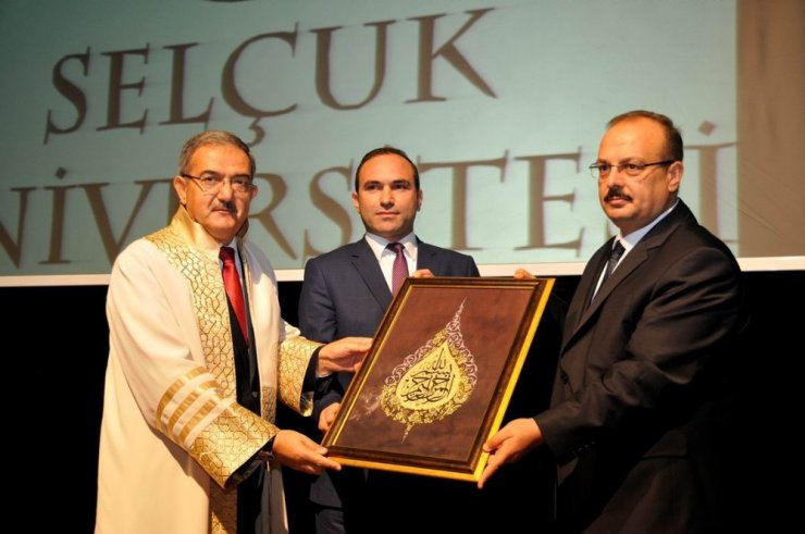 Selçuk Üniversitesi’nde akademik yıl heyecanı