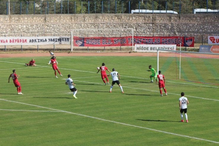 TFF 2. Lig: Niğde Belediyespor: 3 - Altayspor: 0