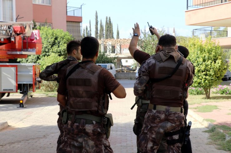 Antalya’da öfkeli koca polisi alarma geçirdi