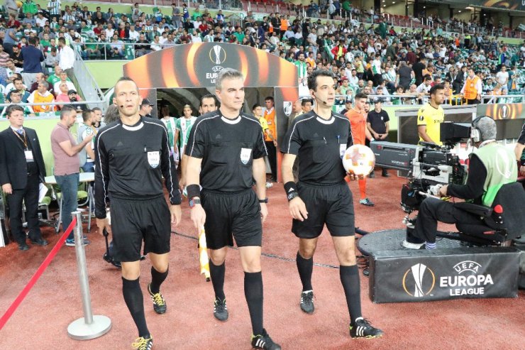 UEFA Avrupa Ligi: Atiker Konyaspor: 1 - Vitoria Guimaraes: 0 (İlk yarı)