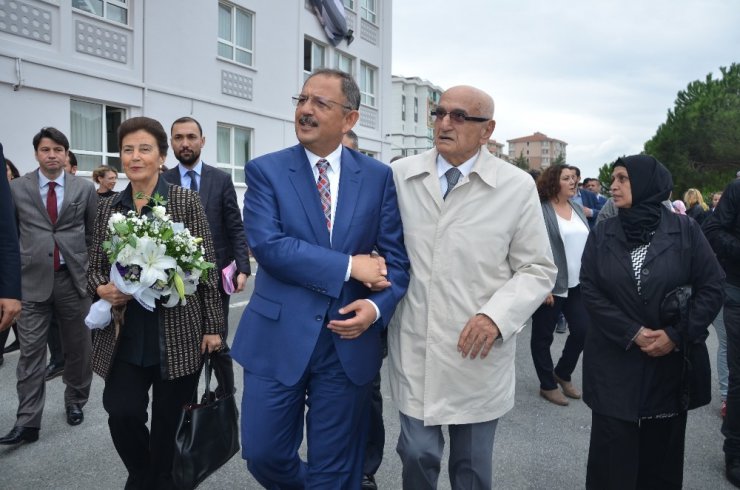 Çevre ve Şehircilik Bakanı Mehmet Özhaseki: “İstikrar abidesi gibi ayaktayız”