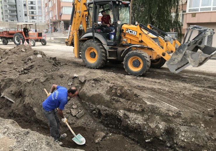 Büyükşehir şehrin caddelerini yeniden dizayn ediyor