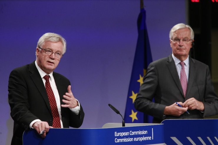 Brexit Bakanı Davis: “İngiltere-AB arasında kararlı adımlar atıldı”
