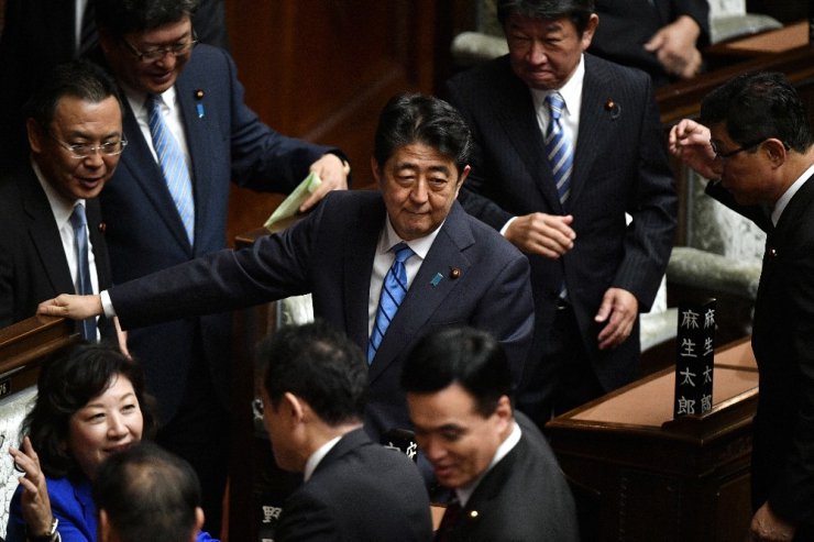Japonya Başbakanı, erken seçim için parlamentoyu feshetti