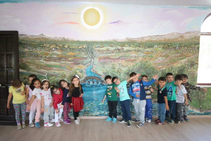 Beyşehir Belediyesi’nden minik öğrencilere ‘masal evi’