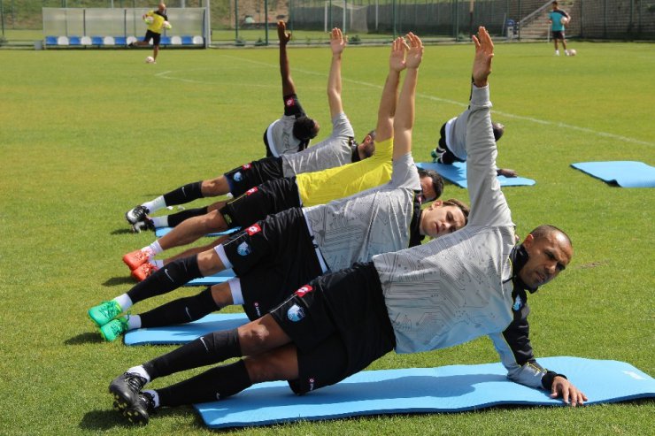 BB Erzurumspor Sportif Direktörü Zafer Demir: "Taraftarımıza ihtiyacımız var"