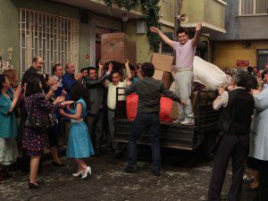 Seksenler 190. Bölüm Fragmanı-İZLE 23 Nisan