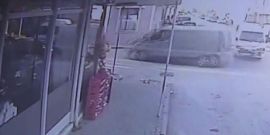 Feci kaza kamerada: 2 kişi ağır yaralı