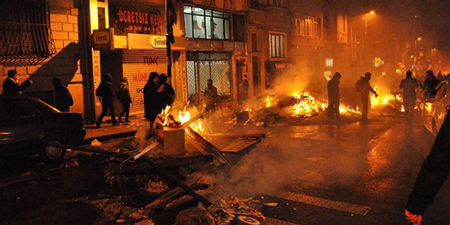 Beyoğlu’nda silahlı kavga 1 ölü, 2 yaralı